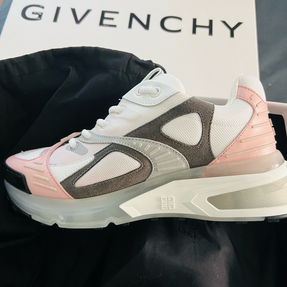 New - Picture 3 of 4